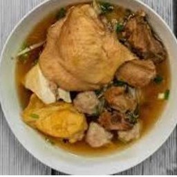 ก๋วยเตี๋ยวไก่ตุ๋น