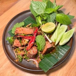 น้ำตกลิ้นวัวซูวี Nam Tok With Sous Vide Beef Tongue