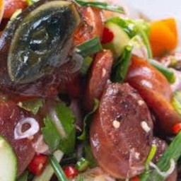 ยำไข่เยี่ยวม้า+กุนเชียง