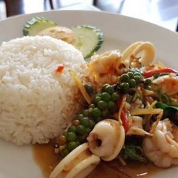 ราดข้าวจานเดียว(ผัดฉ่าทะเล)
