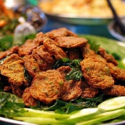 แม่อั๋นขนมจีน - ข้าวไข่เจียว ทอดมัน