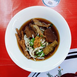 ก๋วยเตี๋ยวไก่ตุ๋นมะระ ธรรมดา
