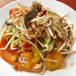 ตำซั่วปูปลาร้าถั่วงอก