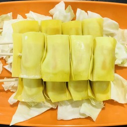 เกี๊ยวไส้กรอก