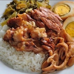 ข้าวขาหมูรวมมิตร