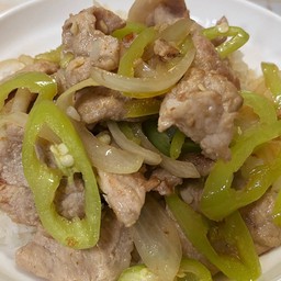 ผัดพริกหยวก(กับข้าว)