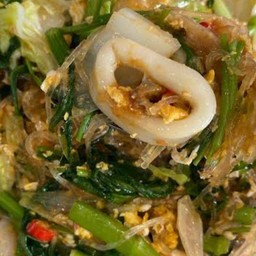 สุกี้แห้งปลาหมึก