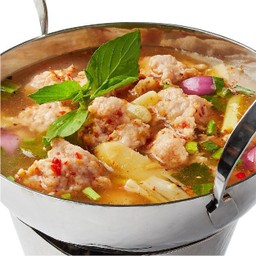 [มื้อสุดคุ้มกับ UFS] ต้มแซ่บหมูเด้ง