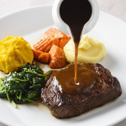 ออสเตรเลี่ยนฟิลเล่มิยองซอสไวน์แดง หรือซอสพริกไทย