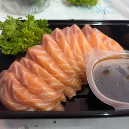 แซลม่อนซาชิมิ 200 g.