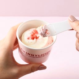 Low Sugar Strawberry Greek Yogurt Pie สตรอว์เบอร์รี่กรีกโยเกิร์ตพาย