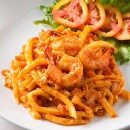 มะกะโรนีผัดกุ้งใส่ไข่