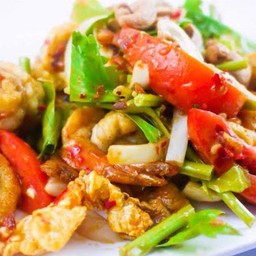 ยำสามกรอบ