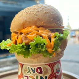 Burger ไก่ทอด แบบเลือกซอส