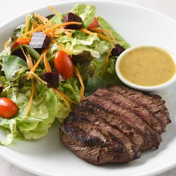 สลัดเนื้อสันในออสเตรเลียย่าง