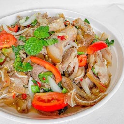 ยำหัวหมูดาวคะนอง ตลาดไทยพันธุ์แท้สะแกงาม