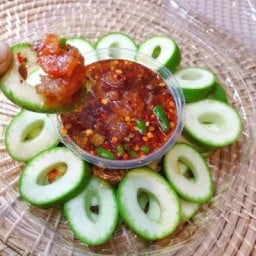 ผลไม้แช่เย็น 3 อย่าง 99฿ มะม่วงน้ำปลาหวาน ตำ&ยำ สี่แยกวุ่นวาย ม.รังสิต