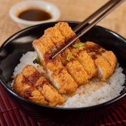 ข้าวหน้าหมูทงคัตสึ