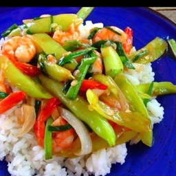 ผัดพริกหยวกราดข้าว(สามารถเลือกเนื้อสัตว์ได้คะ)