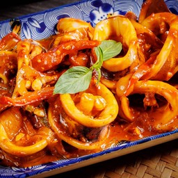 หมึกผัดไข่เค็ม