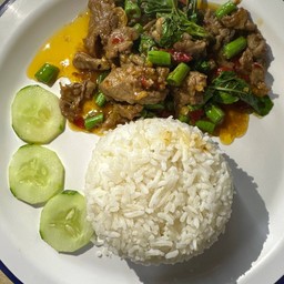 Beef fried basil with Rice