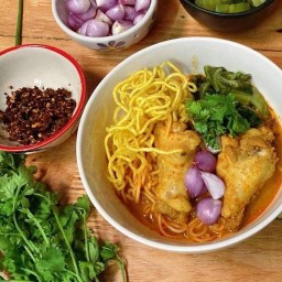ข้าวซอย ศรีสมาน แยกสวนสมเด็จ