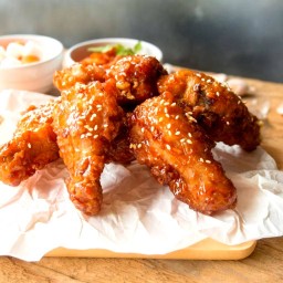 (S3)ปีกบนคลุกซอสเกาหลี