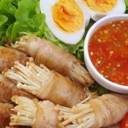 พี่แวนข้าวไข่เจียว อาหารตามสั่ง เครื่องดื่ม สันติธรรม