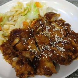 ไก่กรอบซอสเกาหลี(กับข้าว)