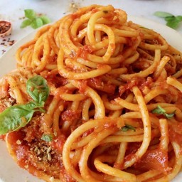 สปาเก็ตตี้ซอสมะเขือเทศ Pomodoro