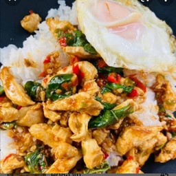 ข้าวกะเพราไก่+ไข่ดาว