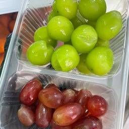 Seedless Red Kimson Grapes Ready to Eat