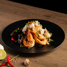 หมี่ผัดพริกสดทะเล
