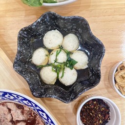 A8-ลูกชิ้นหมูลวก