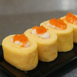ซูชิ ไข่หวาน ไส้ปูอัด ท๊อปมายองเนส ไข่กุ้ง