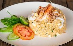 ข้าวผัดทะเล
