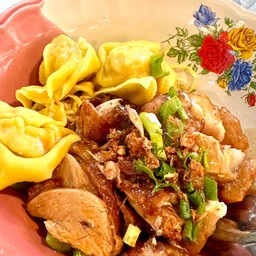 บะหมี่เกี๊ยวหมูย่างรวมเป็ด