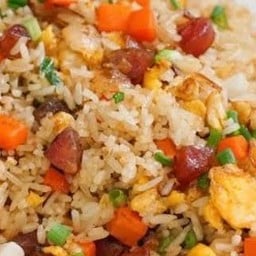 ข้าวผัดกุนเชียง