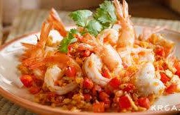 กุ้งคั่วพริกเกลือราดข้าว