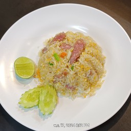 ข้าวผัดแหนม