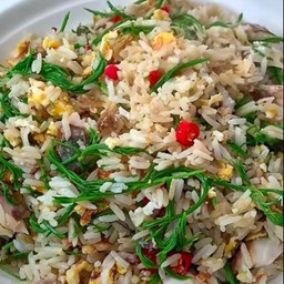 ข้าวผัดชะอมหมูสับ