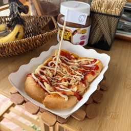 ขนมปังปิ้ง พริกเผา+หมูหยอง