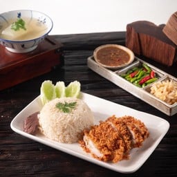 ข้าวมันไก่ทอดพิเศษ