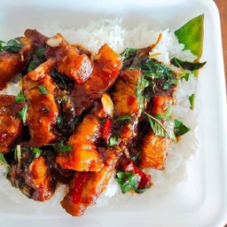 หมูกรอบผัดพริกเผา