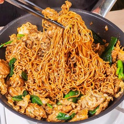 ผัดมาม่า