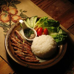 ข้าวหน้าคอหมูย่าง