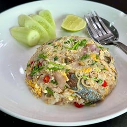 ข้าวผัดปลาทู