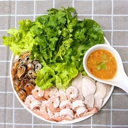 เมี่ยงแซ่บอีหลี  น้ำจิ้มถั่วตัดรสเด็ด  By น้องพลู