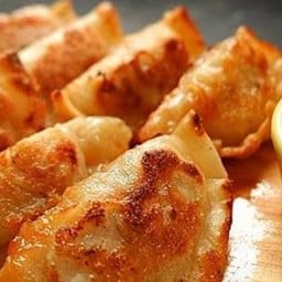 กุ้งดองแอนด์เดอะแก๊งค์(หมู่บ้านทรอฟี่บ้านโพธิ์)