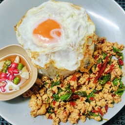 กะเพราไก่สับพริกแห้งเผ็ดซี้ด🐔